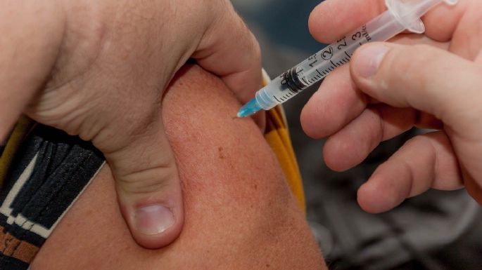 La Cofepris alerta por venta de vacuna pirata de la influenza