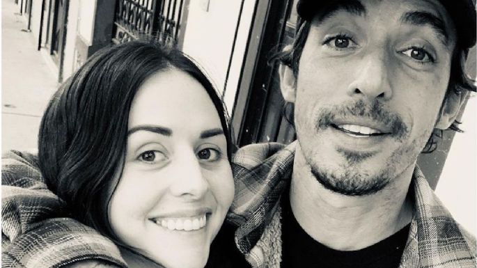 Zuria Vega y Alberto Guerra muestran a su hijo usando vestido (FOTO)