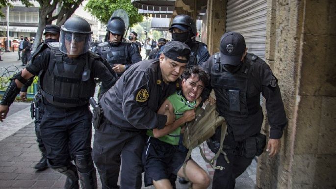 Jalisco libera detenidos en protestas, Alfaro no presentará cargos