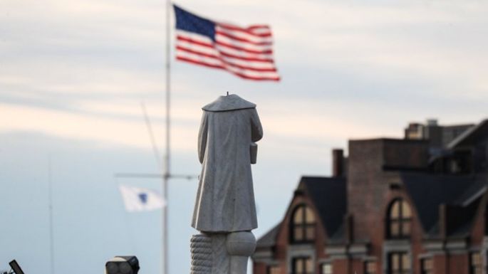 Destrozan estatua de Cristobal Colón en Boston