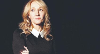 JK Rowling devuelve premio después de acusaciones de transfobia
