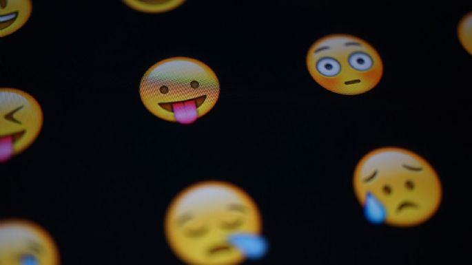 ¿Cómo combinar emojis en WhatsApp?