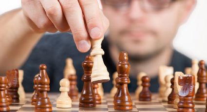 Trucos para ganar en ajedrez inspirados en Gambito de Dama, la serie de Netflix