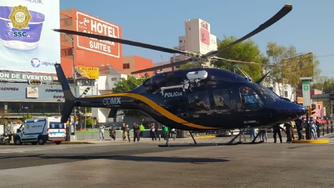 Helicóptero que trasladaba corazón humano aterriza en avenida Cuauhtémoc, CDMX (VIDEO)
