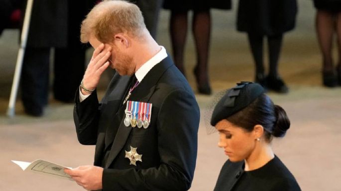 Príncipe Harry y Meghan reciben TERRIBLE noticia en medio de su polémica con la Familia Real