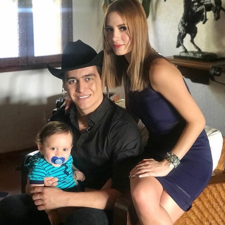 Julián Figueroa y Imelda Garza comparten su amor en redes