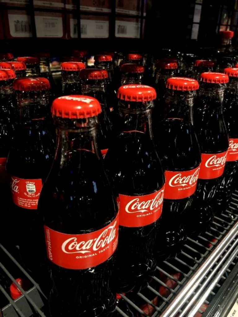 Denuncian venta de Coca Cola pirata en estado de la república ¿Que daños tiene en la salud el refresco adulterado?
