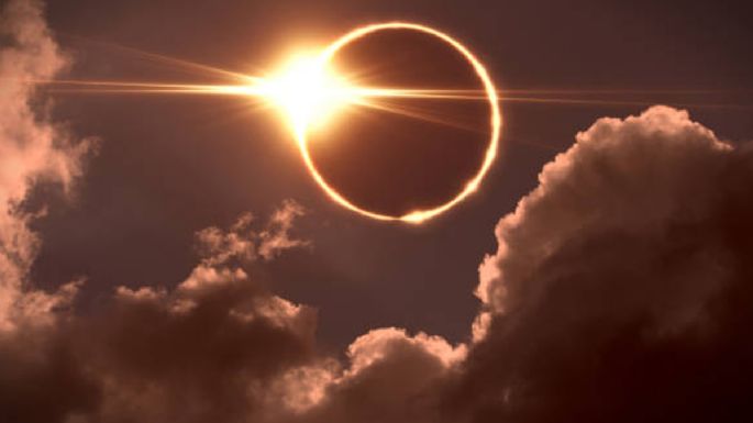 ¿Cómo ver el eclipse solar que dejará en completa oscuridad a México?