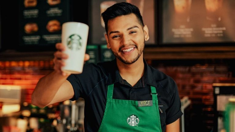 ¿Cuánto ganan los empleados de Starbucks?