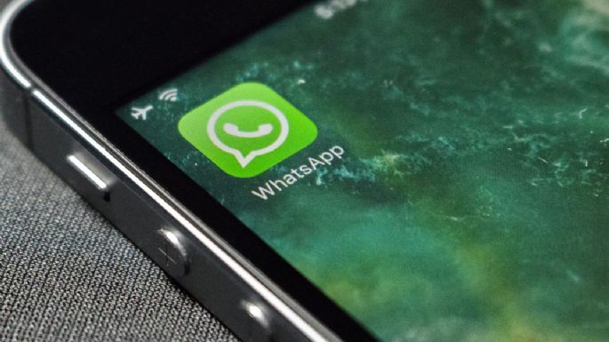 ¿Cómo puedo ocultar un chat de WhatsApp sin archivar?
