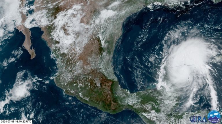 Sonido de la alerta roja por huracán Beryl