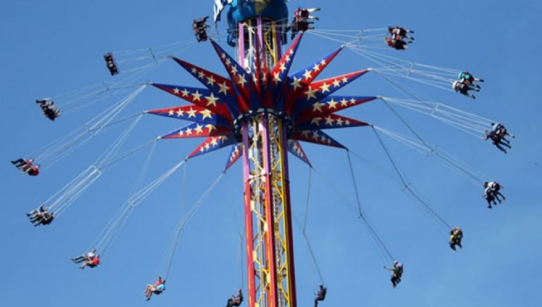 Falla en los juegos de Six Flags México por lluvia intensa