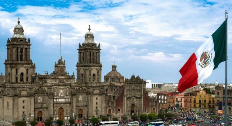 Clima en CDMX hoy 15 de septiembre: ¿A qué hora lloverá en el Zócalo?