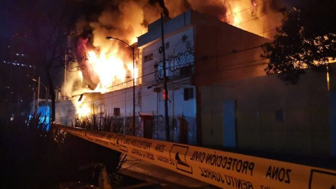 Incendio en estación eléctrica de la alcaldía Benito Juárez provoca apagón