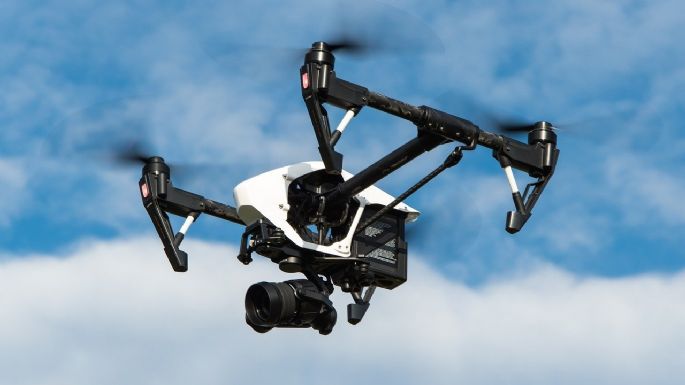 Drones sanitizan Polanco desde el aire