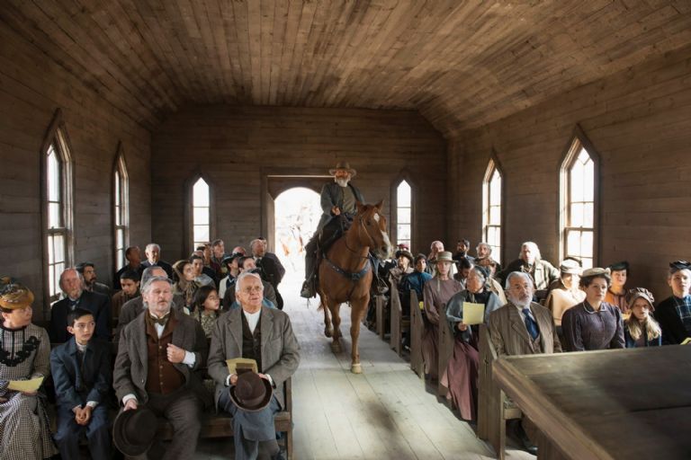 Cuál es una de las mejores miniseries en Netflix que aborda el salvaje viejo oeste.