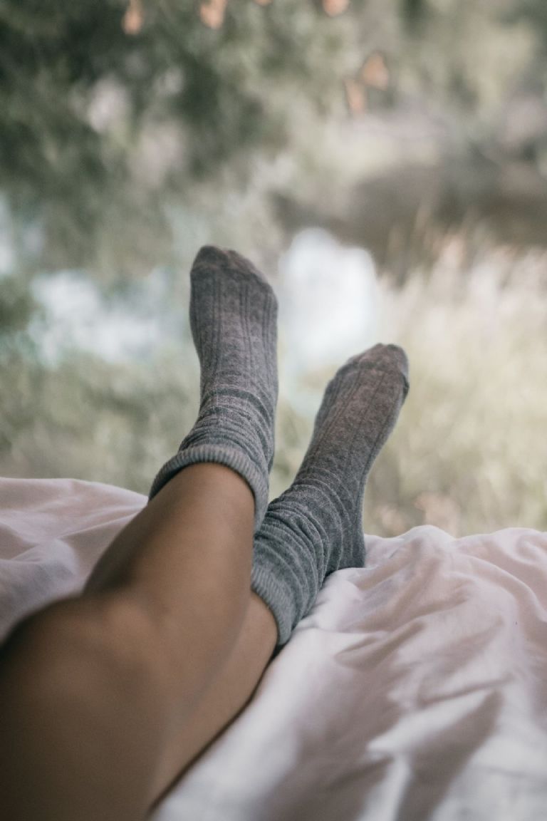 es mejor dormir sin calcetines para tu salud