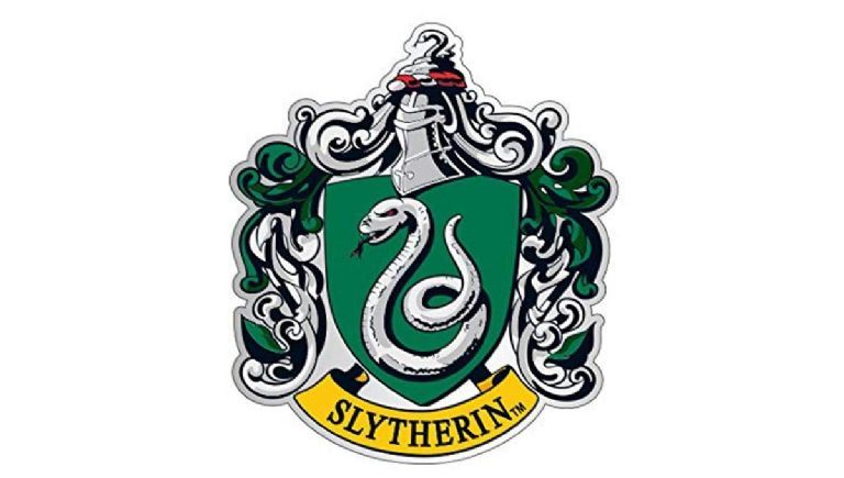 Slytherin es una de las 4 casas de Harry Potter.