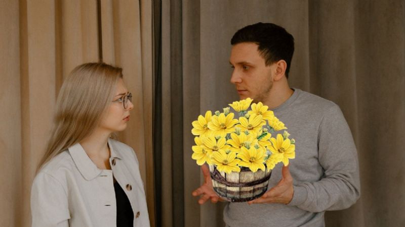 El lado OSCURO de las flores amarillas: Esto significa si te las regalan durante una crisis de pareja