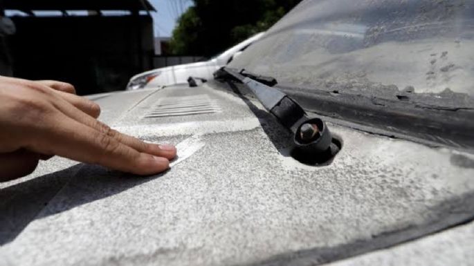 Popocatépetl: ¿Cómo limpiar la ceniza volcánica de tu auto?