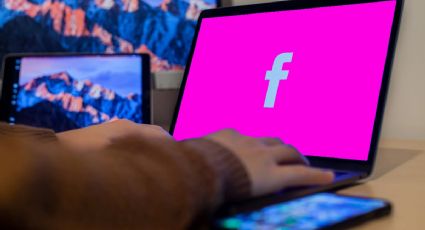 ¿Cómo cambiar el color de Facebook a rosa?