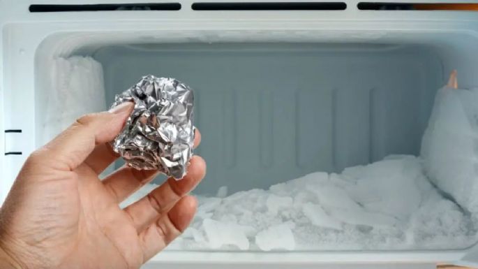¿Por qué la gente coloca papel aluminio en el congelador? El trucazo que te cambiará la vida