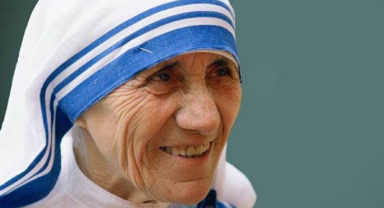 Madre Teresa de Calcuta: El lado OSCURO de la "santa" que no te contará el Vaticano