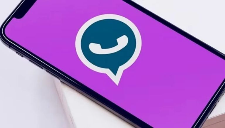  Adapta la interfaz de WhatsApp con el modo morado en tu celular