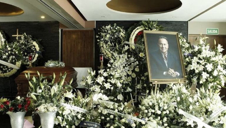 Nicandro Díaz funeral después del accidente